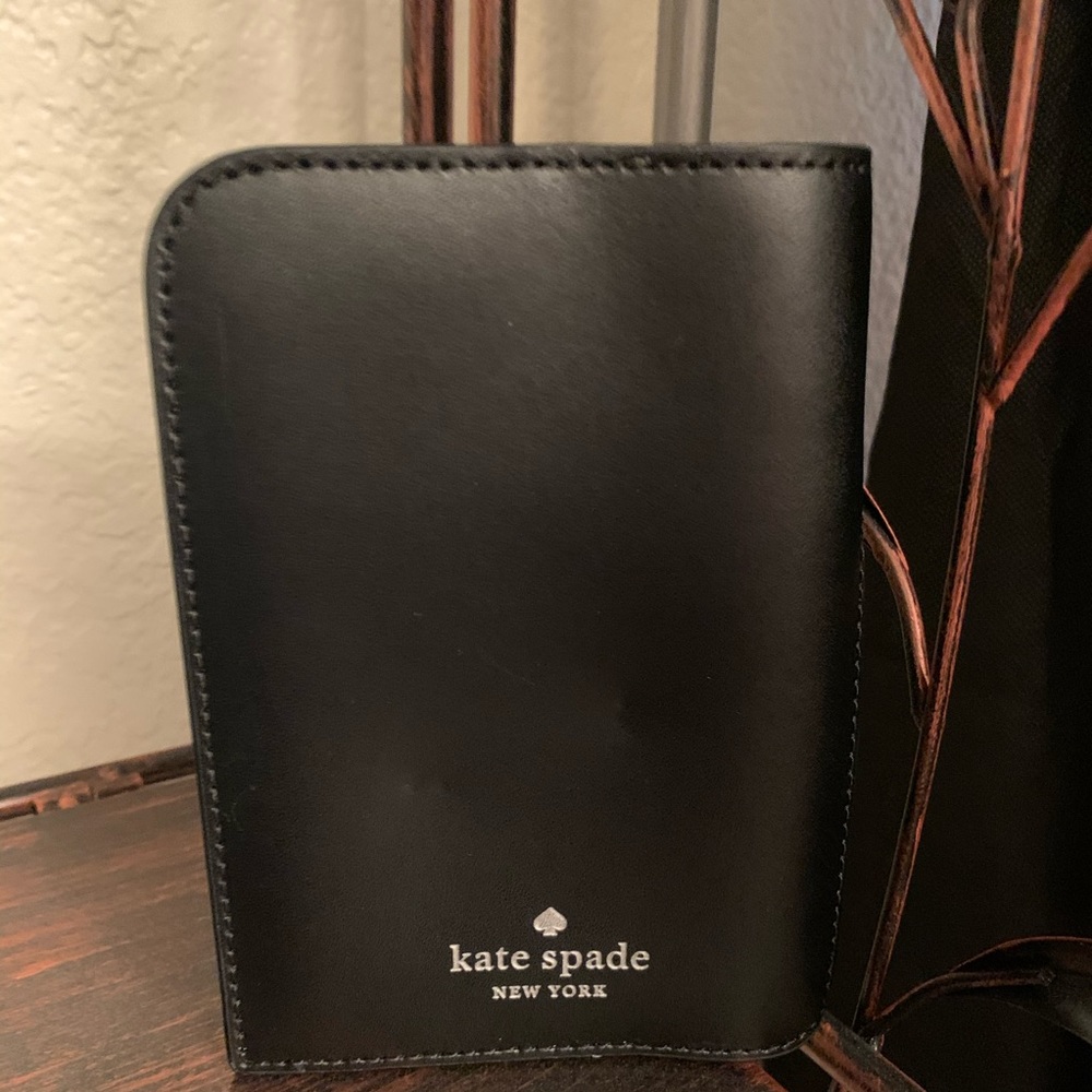 Kate spade penguin black passport holder - Picture 2 of 4